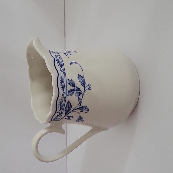 Vintage Simplicity by Heritage Mint Ltd Made in Japan White and Blue Coffee - Picture 1 of 8
